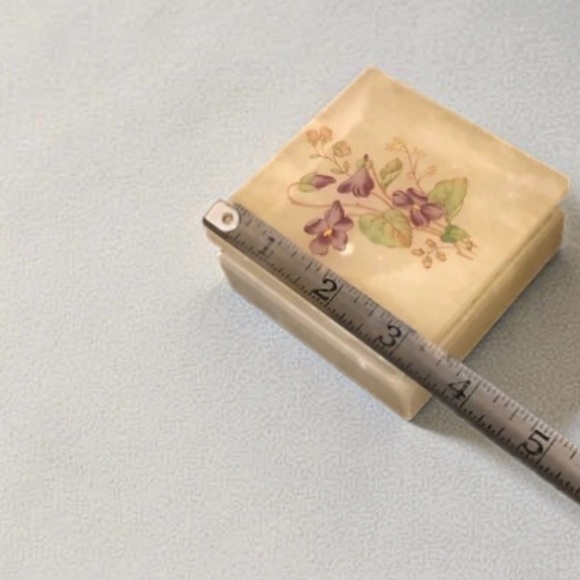 Vintage Italian Alabaster Floral Trinket Box - Picture 5 of 5